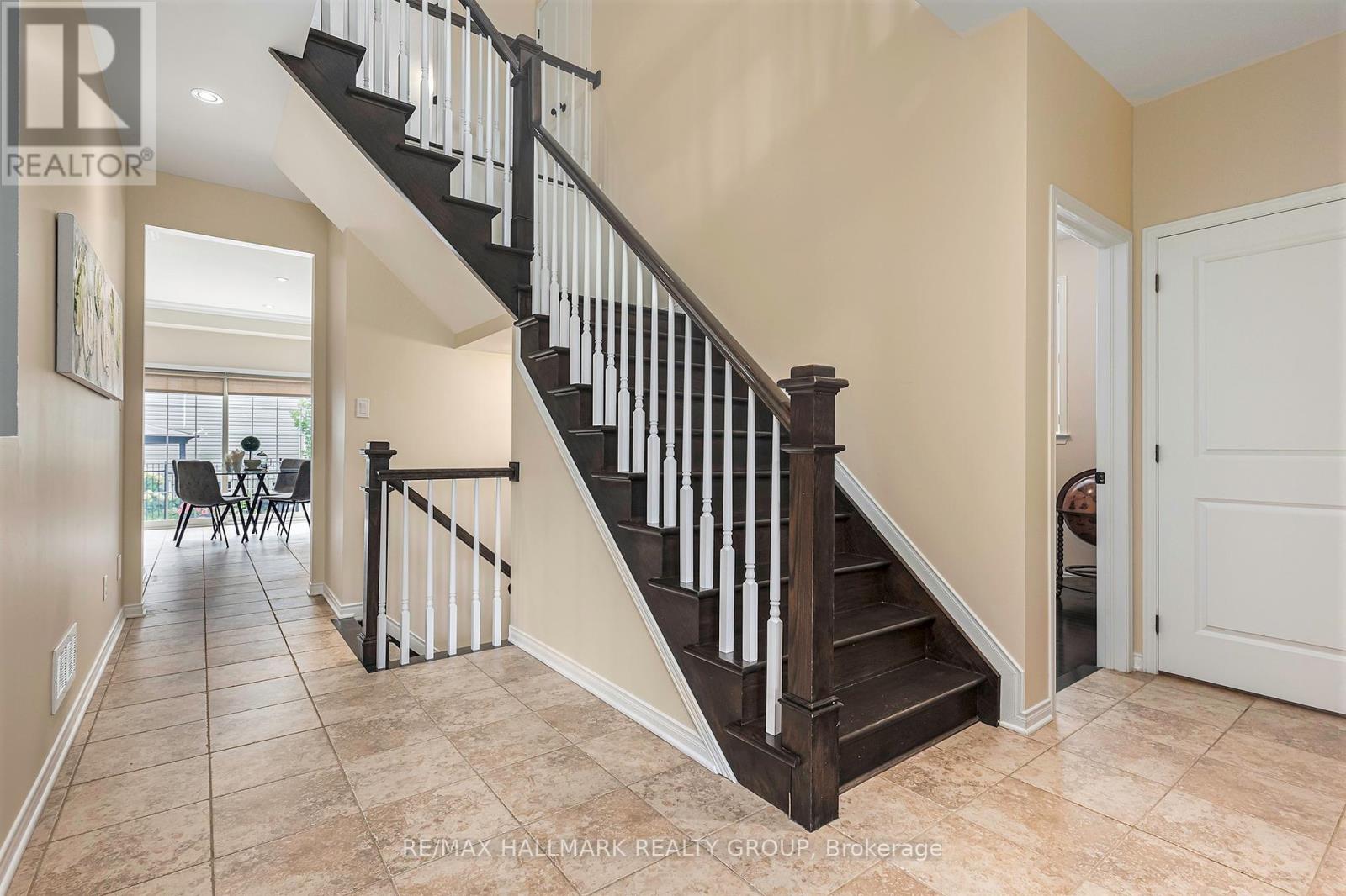 828 Dalkena Place, Ottawa, Ontario  K2J 0Y4 - Photo 6 - X12423642