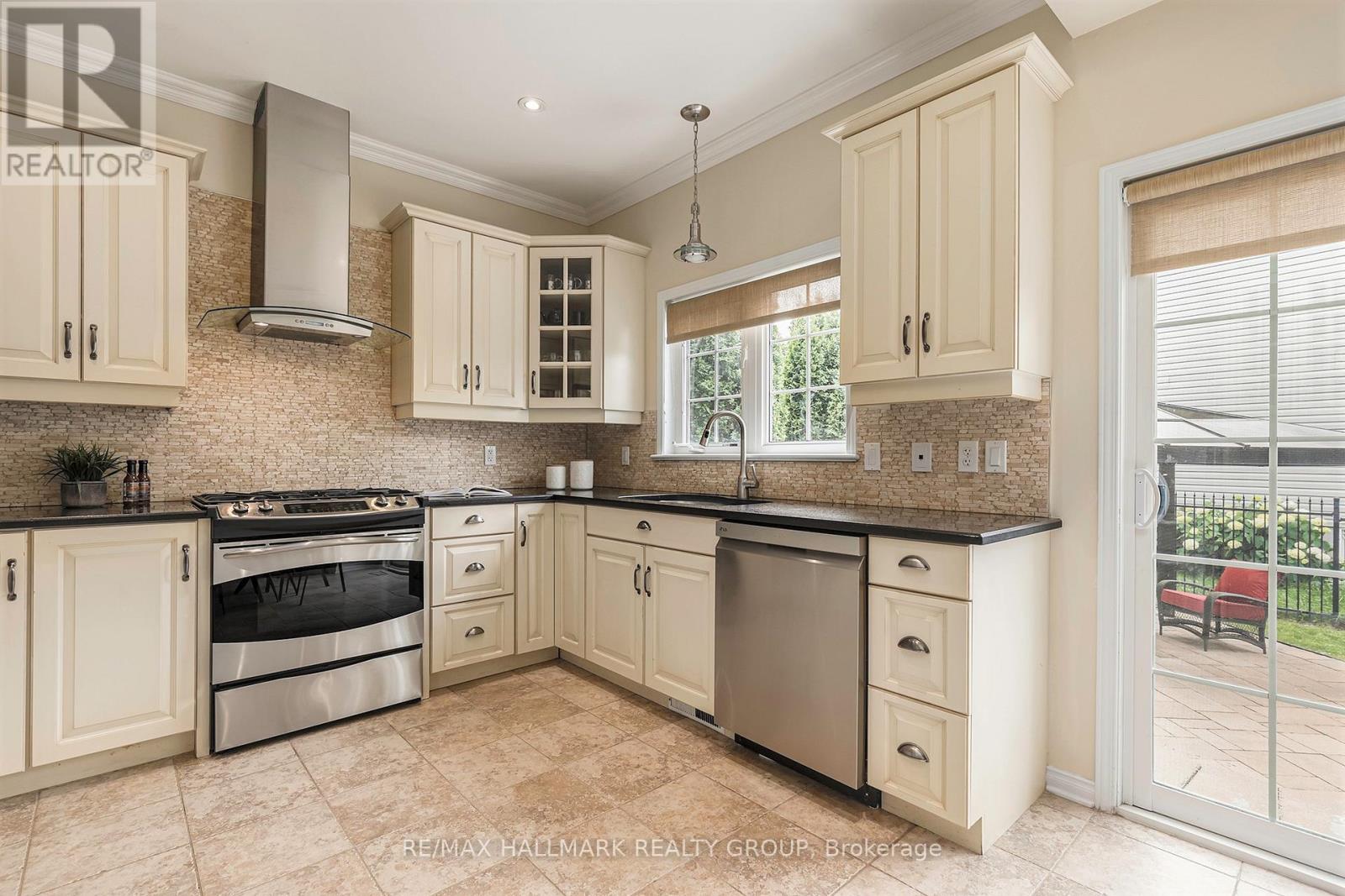828 Dalkena Place, Ottawa, Ontario  K2J 0Y4 - Photo 8 - X12423642