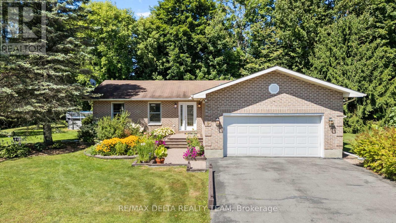 9 Lasalle Street, Clarence-Rockland, Ontario  K4K 1K7 - Photo 2 - X12423690