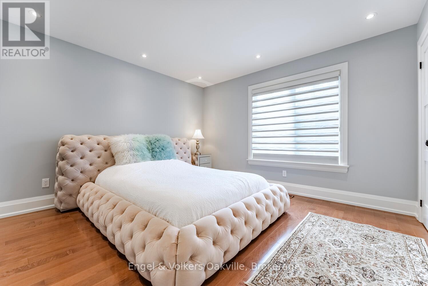468 Wedgewood Drive, Oakville, Ontario  L6J 4S7 - Photo 20 - W12423610