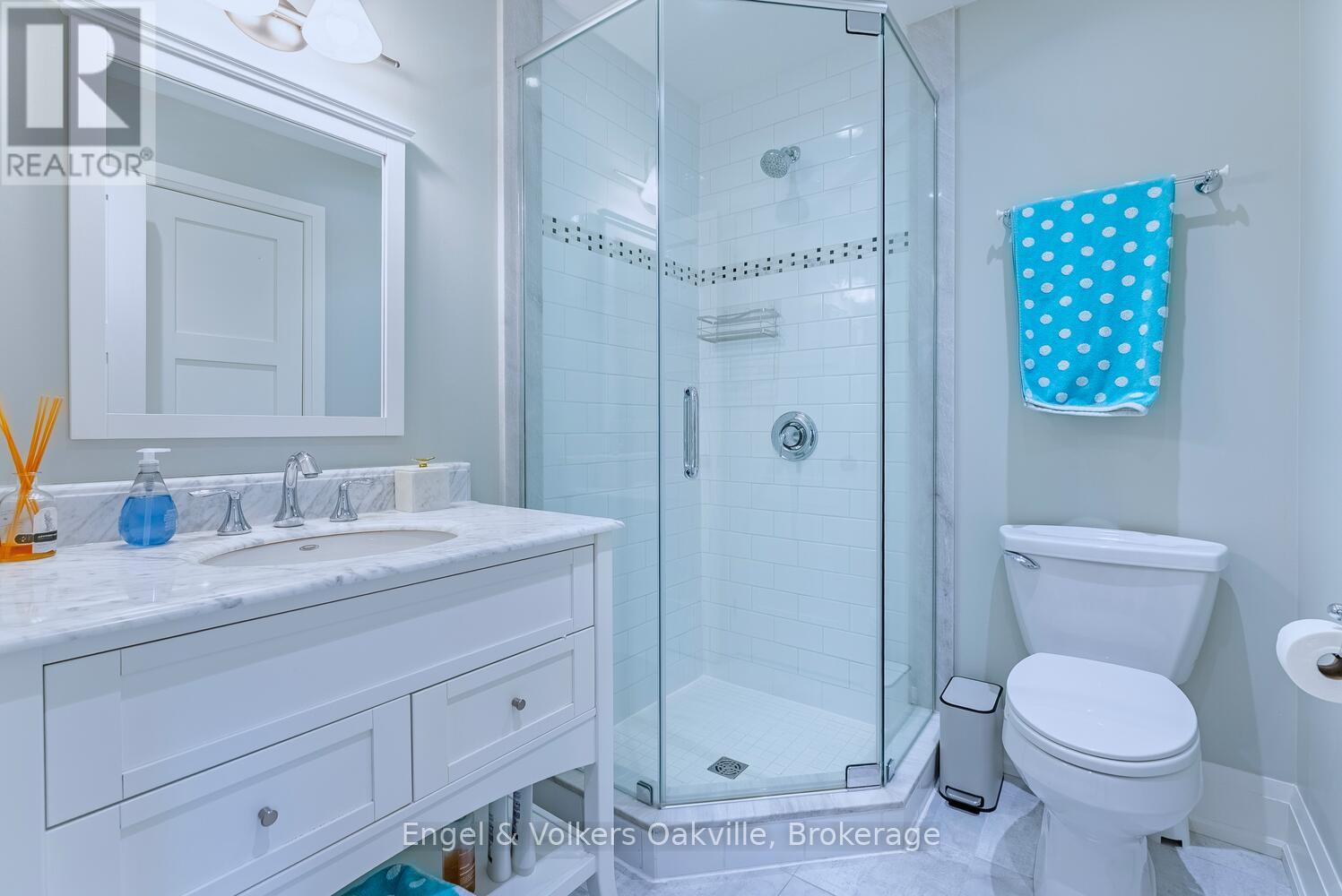 468 Wedgewood Drive, Oakville, Ontario  L6J 4S7 - Photo 25 - W12423610