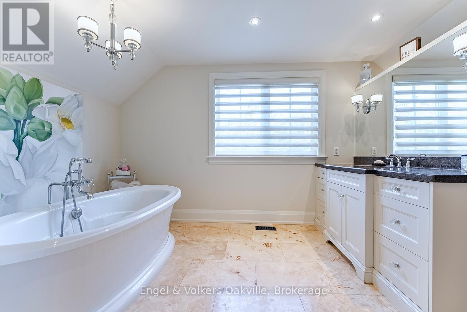 468 Wedgewood Drive, Oakville, Ontario  L6J 4S7 - Photo 34 - W12423610