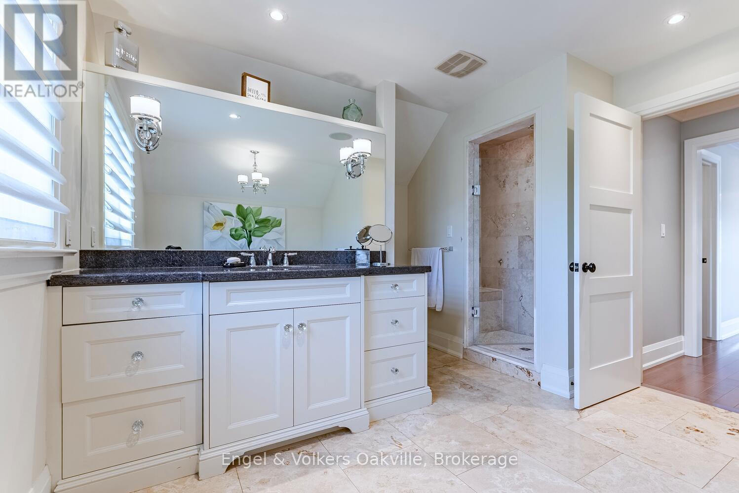 468 Wedgewood Drive, Oakville, Ontario  L6J 4S7 - Photo 35 - W12423610