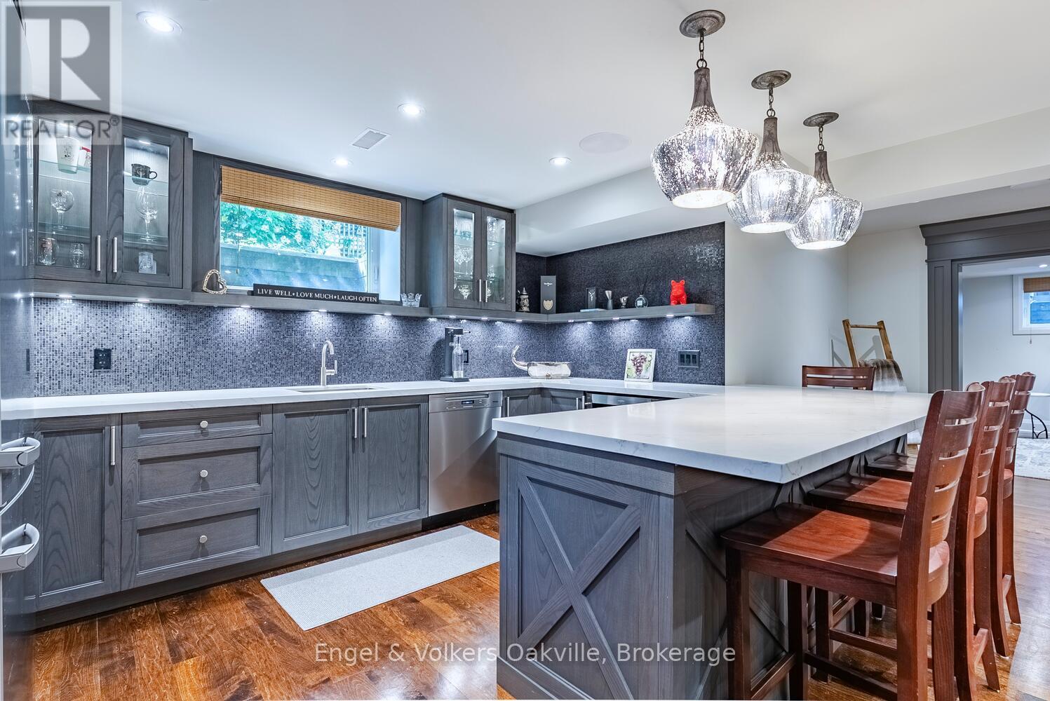 468 Wedgewood Drive, Oakville, Ontario  L6J 4S7 - Photo 39 - W12423610