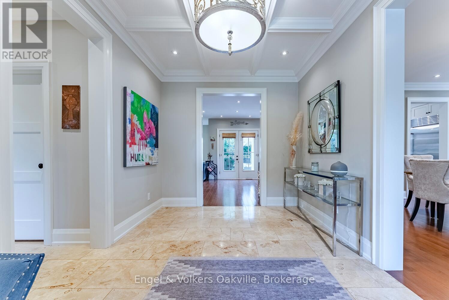 468 Wedgewood Drive, Oakville, Ontario  L6J 4S7 - Photo 4 - W12423610