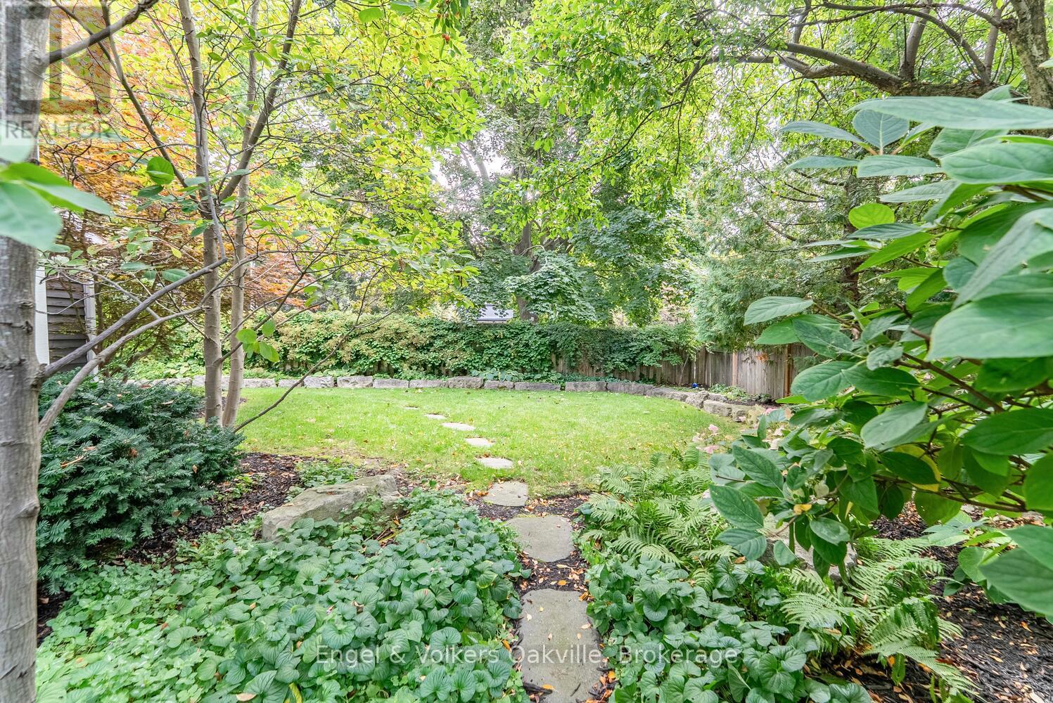 468 Wedgewood Drive, Oakville, Ontario  L6J 4S7 - Photo 49 - W12423610