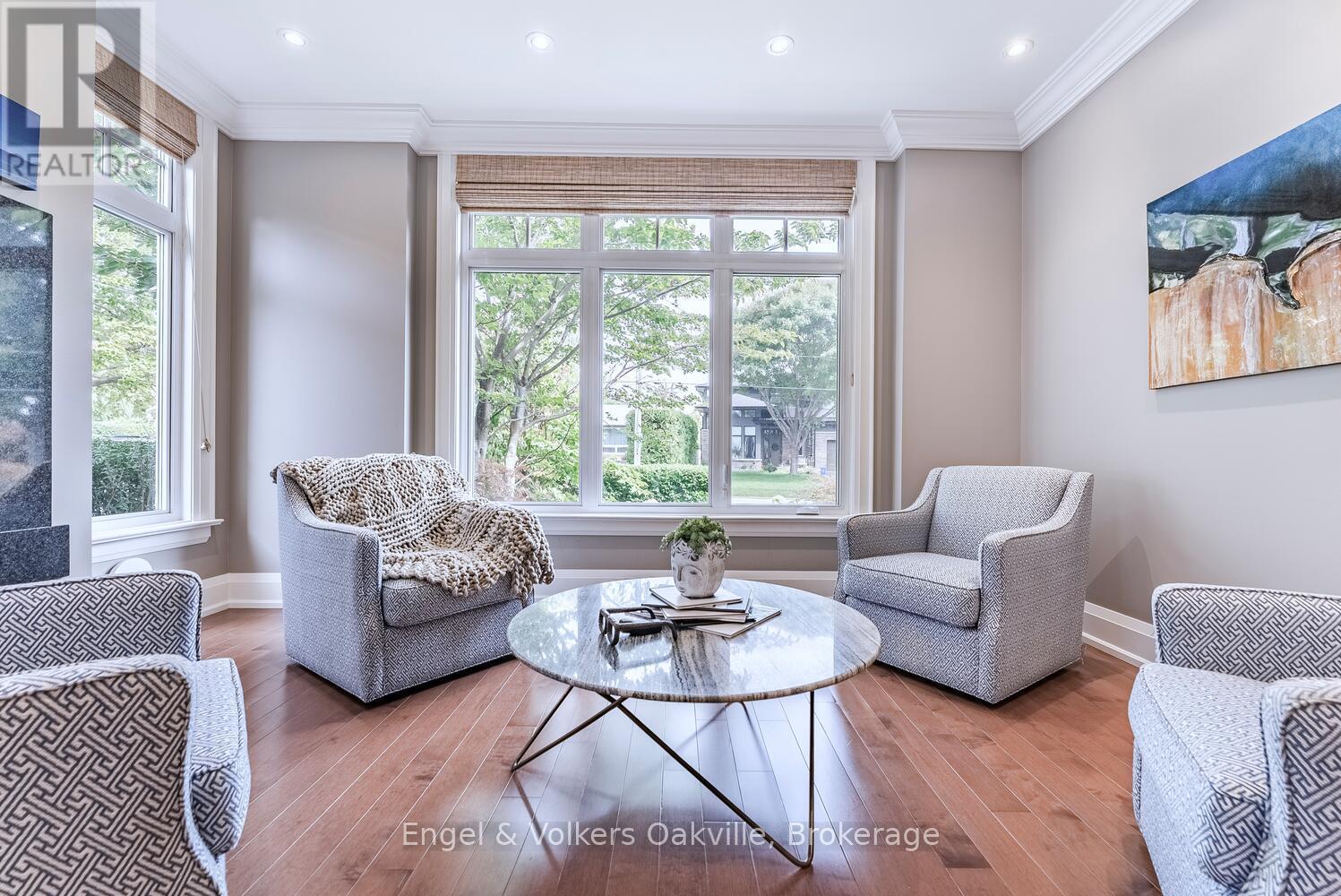 468 Wedgewood Drive, Oakville, Ontario  L6J 4S7 - Photo 7 - W12423610
