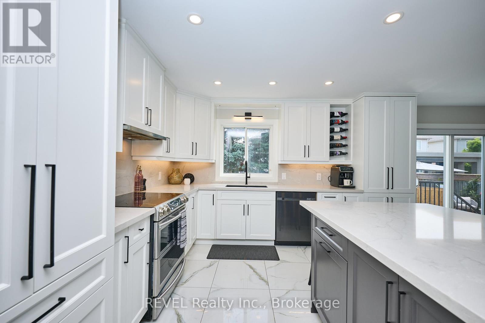 15 Fosh Court, St. Catharines, Ontario  L2S 4A9 - Photo 13 - X12423675
