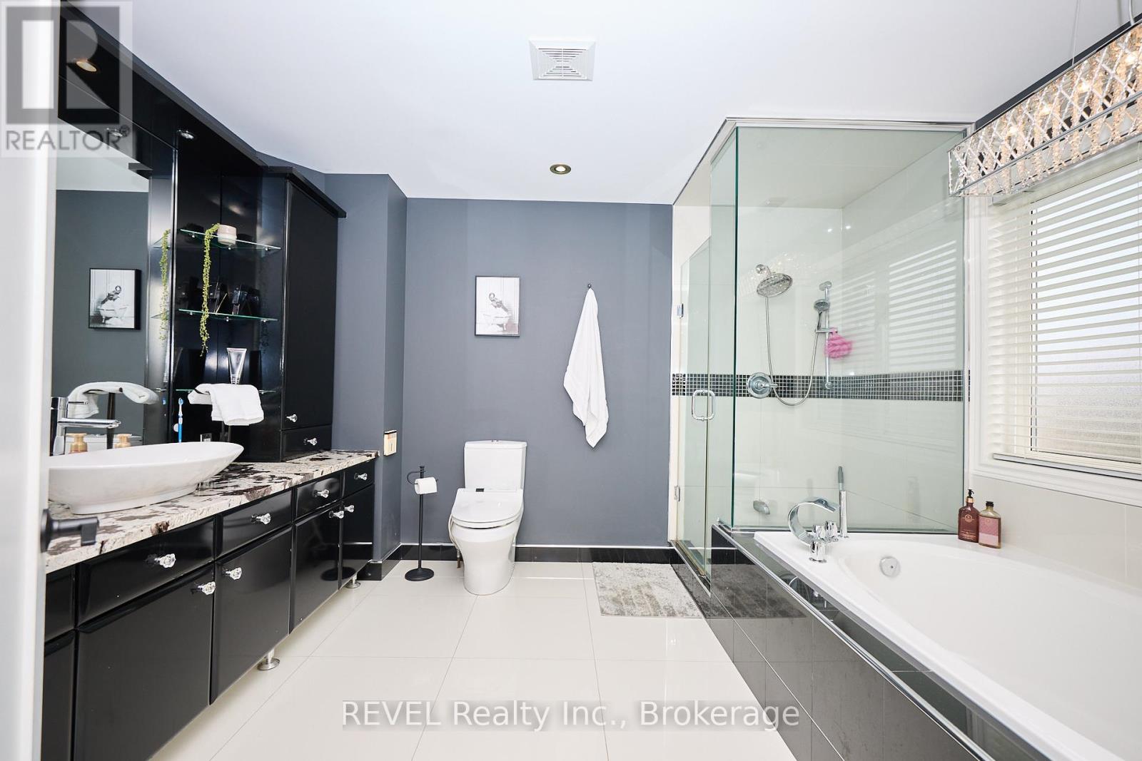 15 Fosh Court, St. Catharines, Ontario  L2S 4A9 - Photo 22 - X12423675