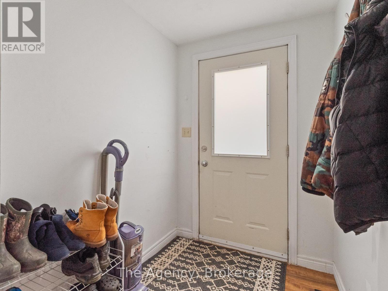 47 Canterbury Drive, St. Catharines, Ontario  L2P 3M6 - Photo 16 - X12423687