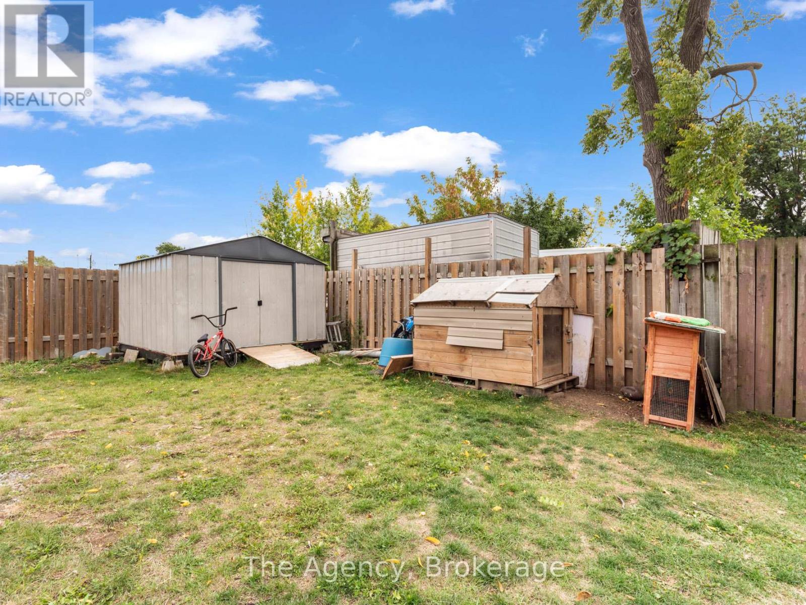 47 Canterbury Drive, St. Catharines, Ontario  L2P 3M6 - Photo 27 - X12423687