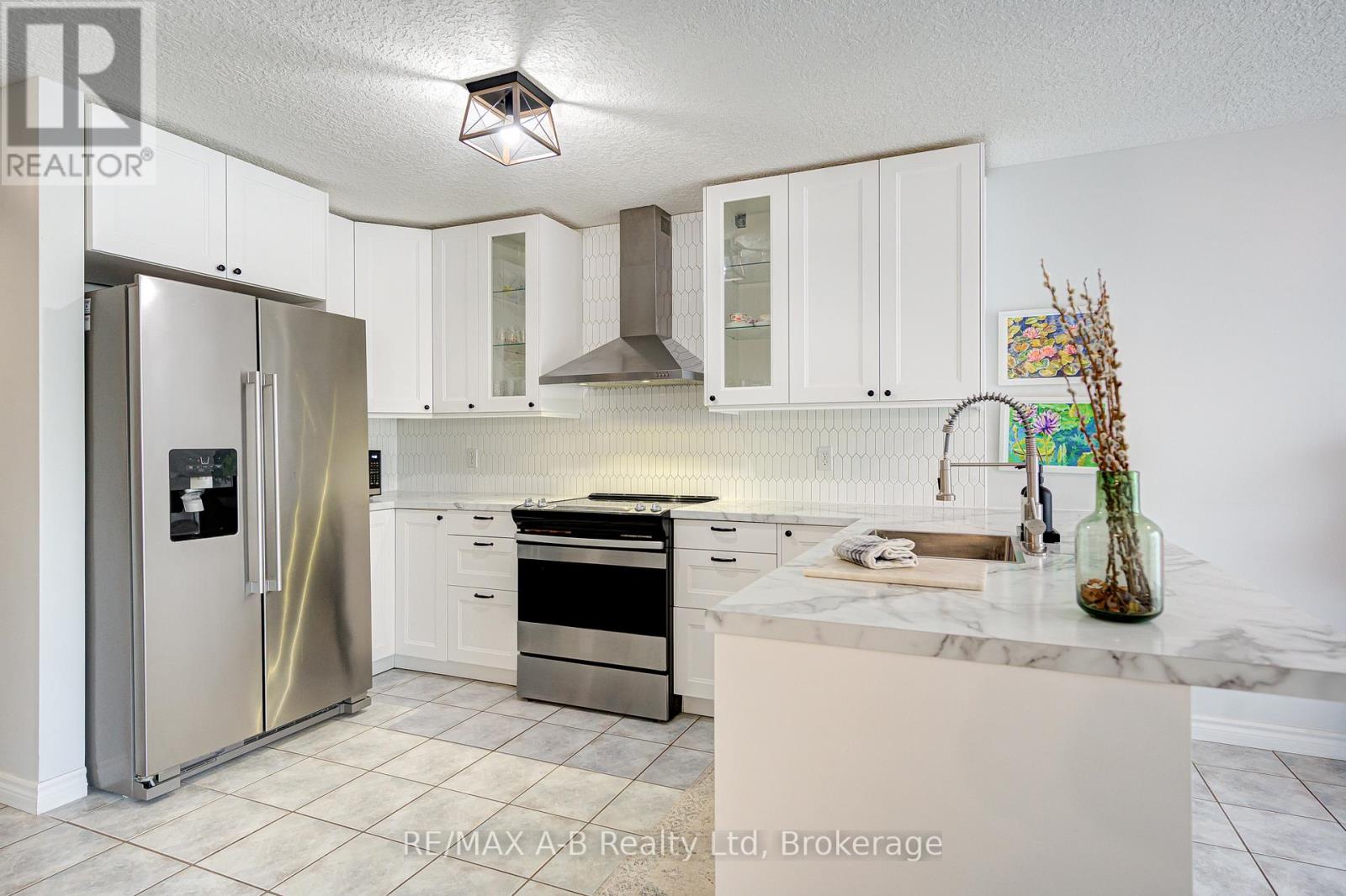 430 Brunswick Street N, Stratford, Ontario  N5A 3N4 - Photo 10 - X12423609