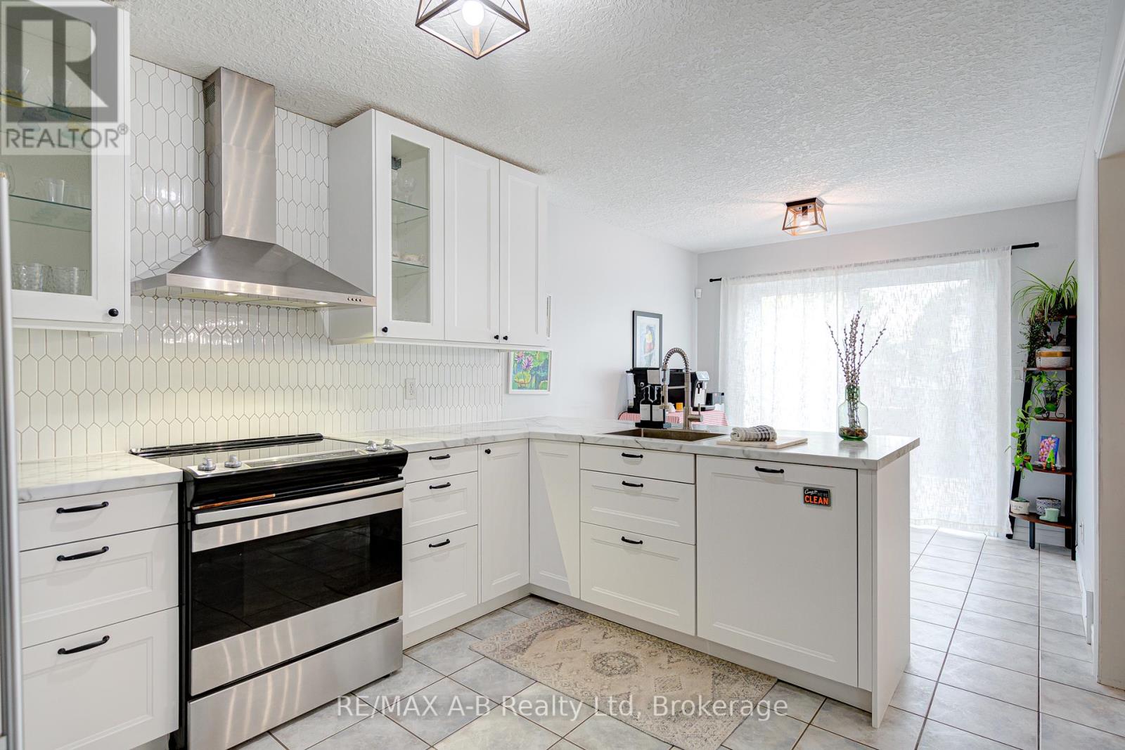 430 Brunswick Street N, Stratford, Ontario  N5A 3N4 - Photo 13 - X12423609