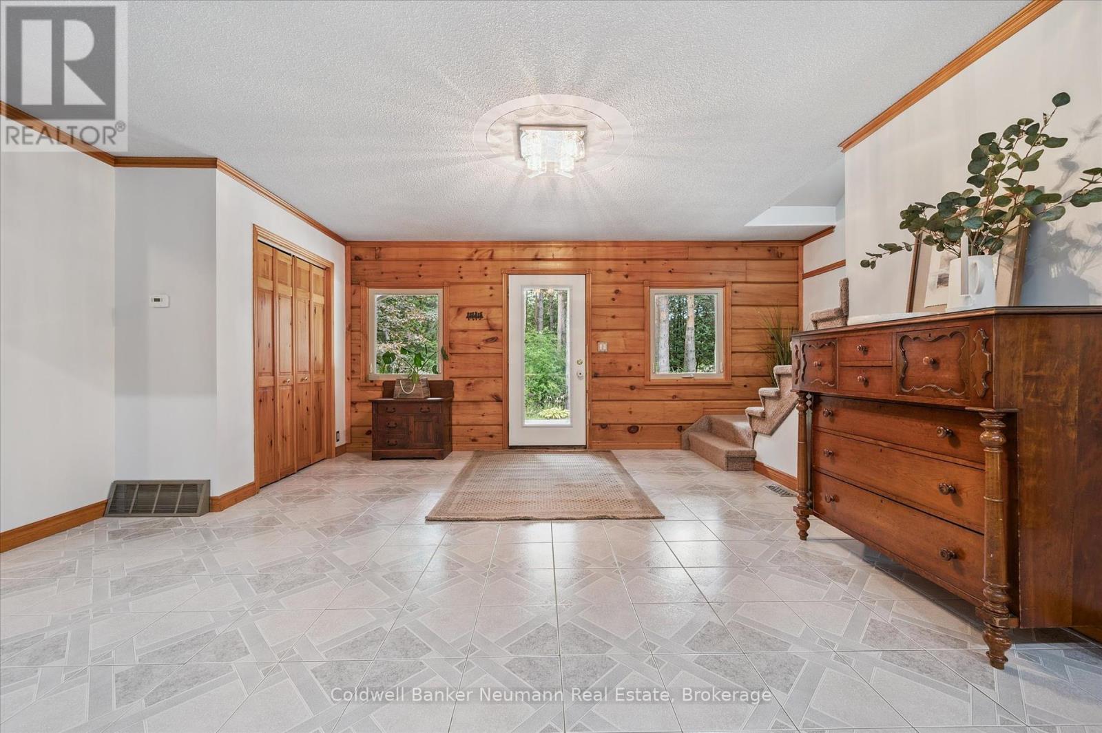 403277 Grey Road 4, West Grey, Ontario  N0G 1R0 - Photo 4 - X12423633