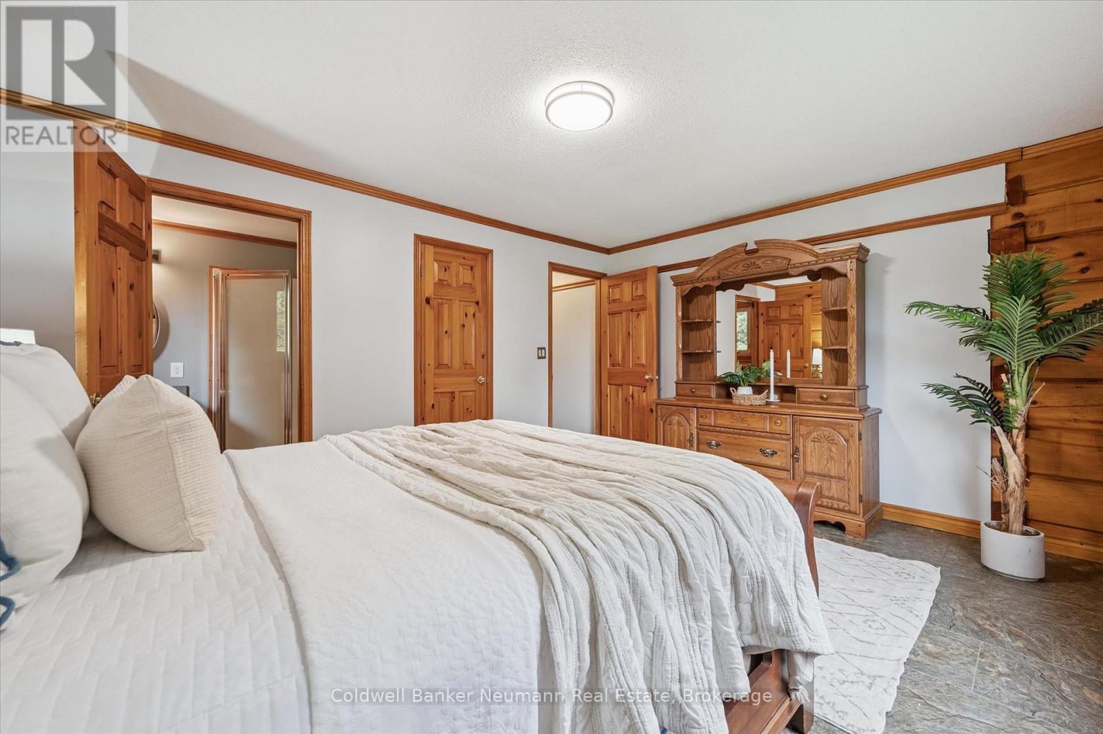 403277 Grey Road 4, West Grey, Ontario  N0G 1R0 - Photo 41 - X12423633