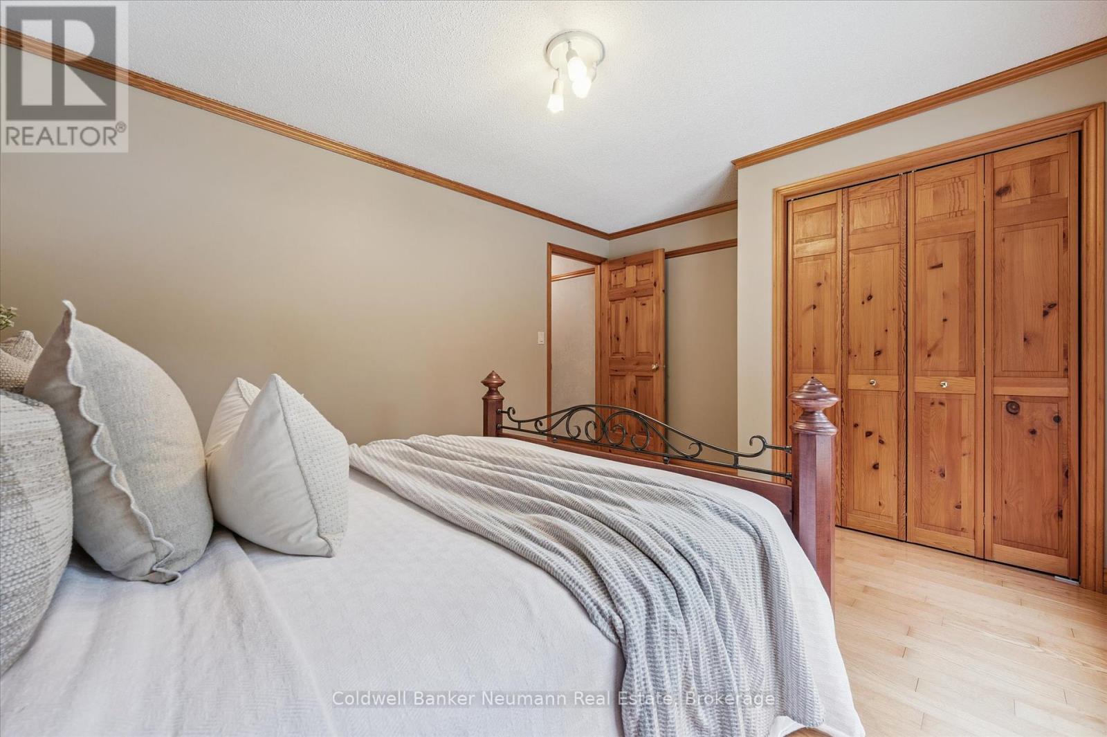 403277 Grey Road 4, West Grey, Ontario  N0G 1R0 - Photo 42 - X12423633