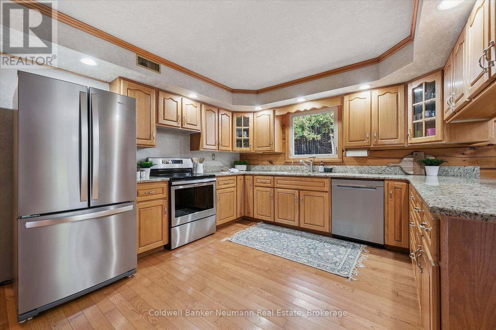 403277 Grey Road 4, West Grey, Ontario  N0G 1R0 - Photo 43 - X12423633