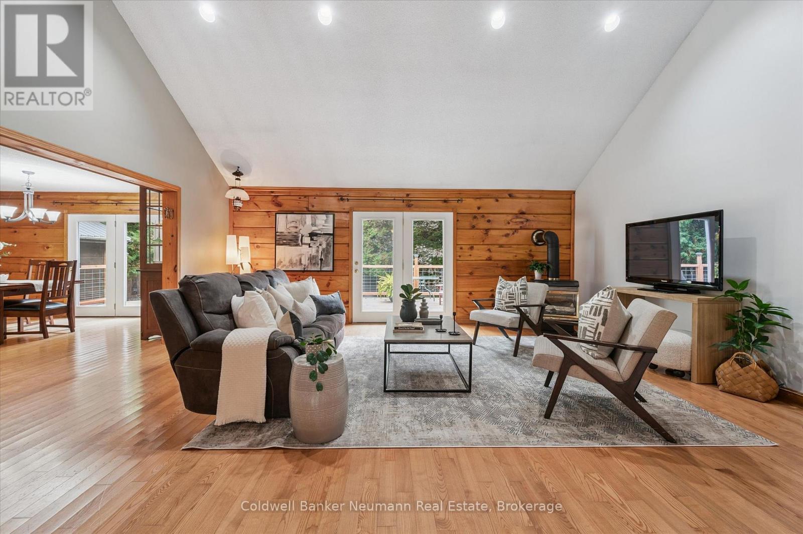 403277 Grey Road 4, West Grey, Ontario  N0G 1R0 - Photo 6 - X12423633