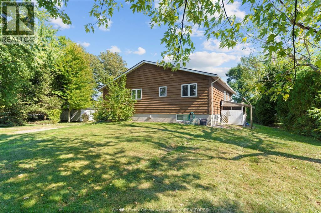 192 Lakeshore Drive, Leamington, Ontario  N0P 2P0 - Photo 3 - 25024349