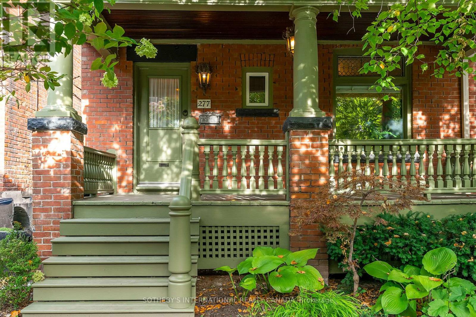277 CRAWFORD STREET, Toronto, Ontario
