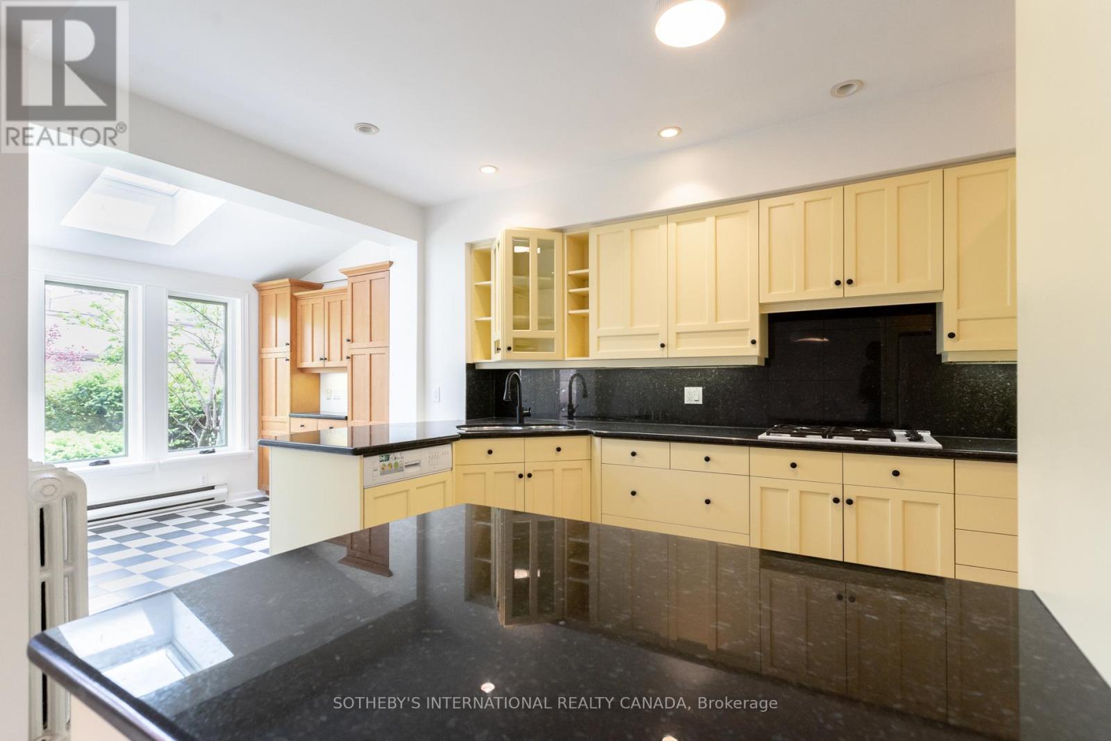 277 Crawford Street, Toronto (Trinity-Bellwoods), Ontario  M6J 2V7 - Photo 12 - C12423516