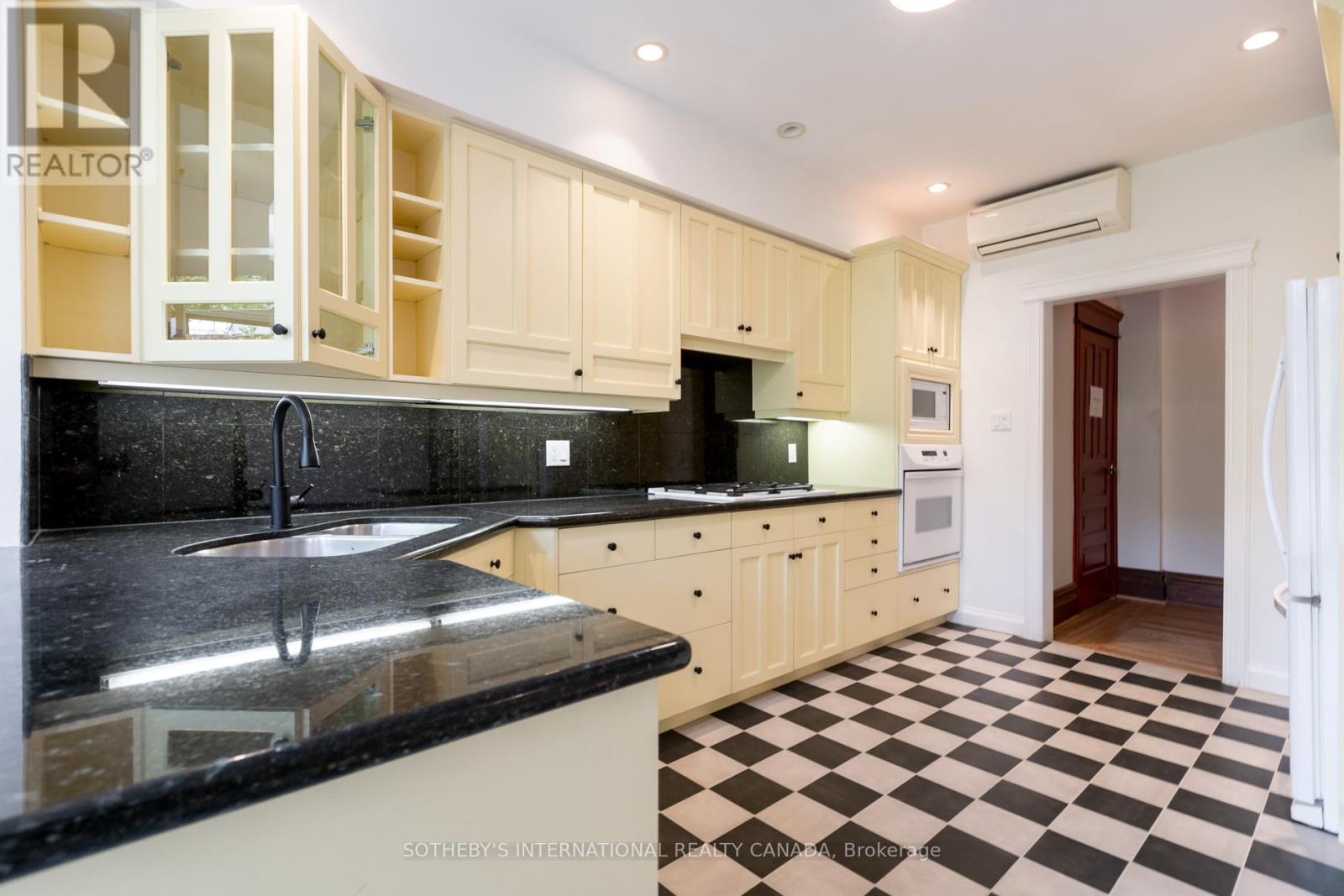 277 Crawford Street, Toronto (Trinity-Bellwoods), Ontario  M6J 2V7 - Photo 13 - C12423516