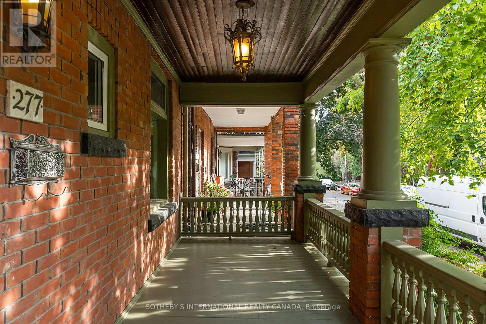 277 Crawford Street, Toronto (Trinity-Bellwoods), Ontario  M6J 2V7 - Photo 2 - C12423516