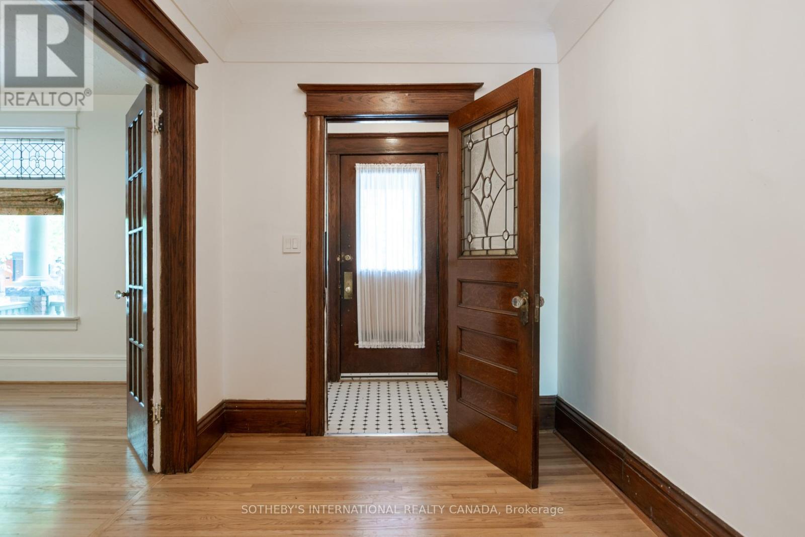 277 Crawford Street, Toronto (Trinity-Bellwoods), Ontario  M6J 2V7 - Photo 4 - C12423516