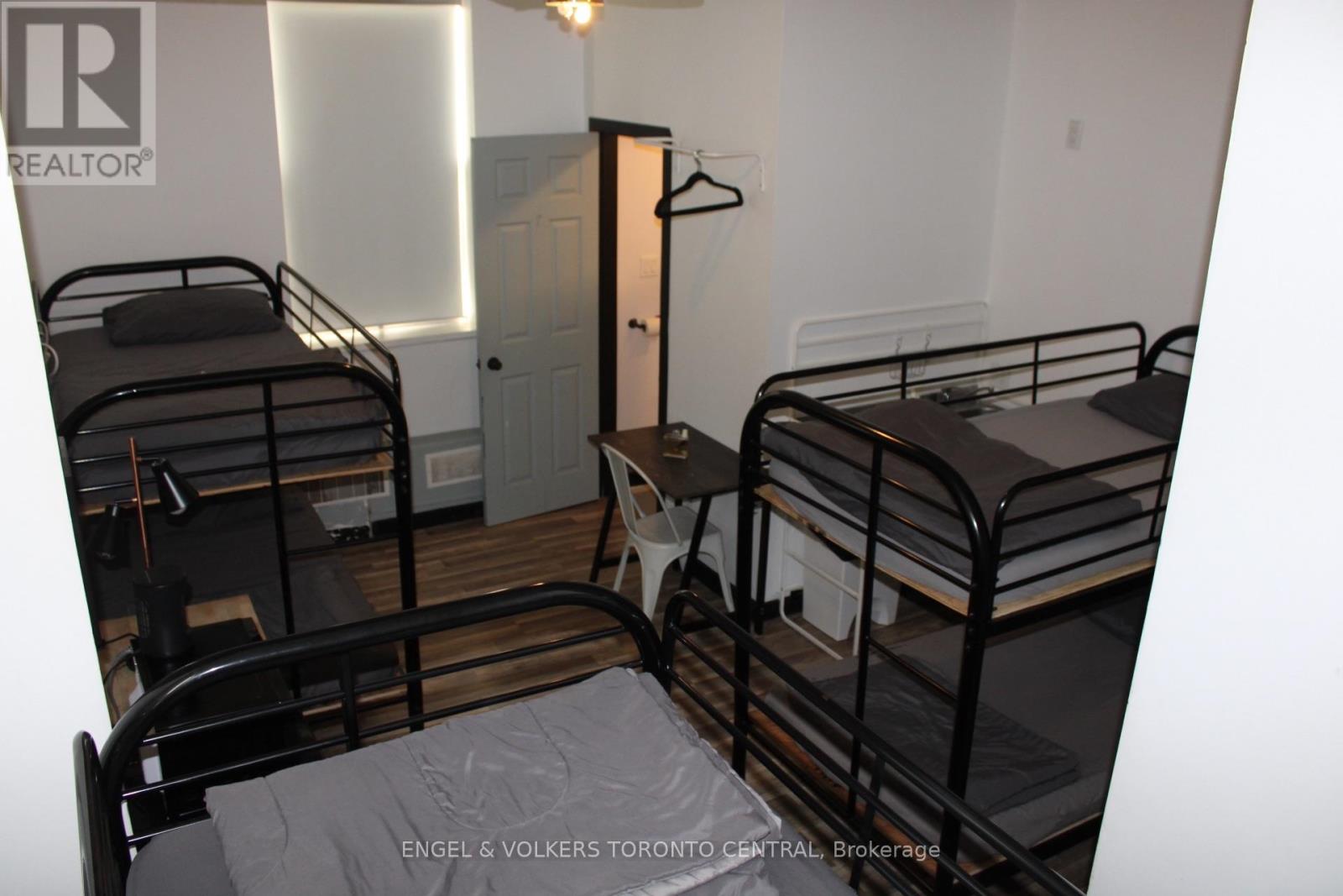 650 1/2 Queen Street W, Toronto, Ontario  M6J 1E4 - Photo 14 - C12423549