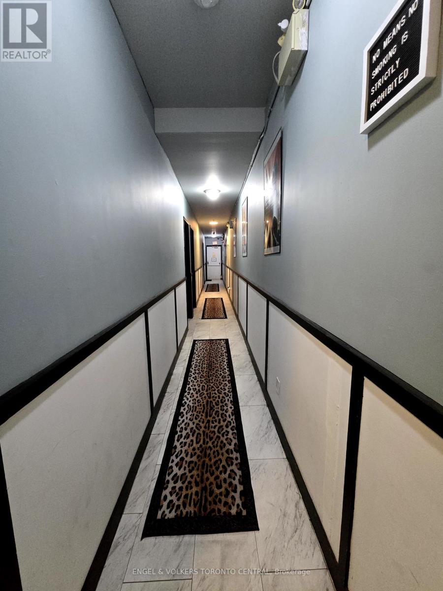 650 1/2 Queen Street W, Toronto, Ontario  M6J 1E4 - Photo 6 - C12423549