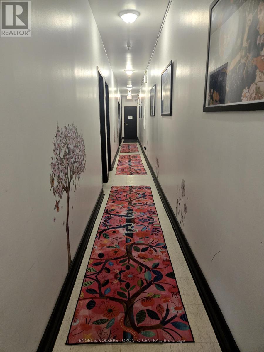 650 1/2 Queen Street W, Toronto, Ontario  M6J 1E4 - Photo 7 - C12423549