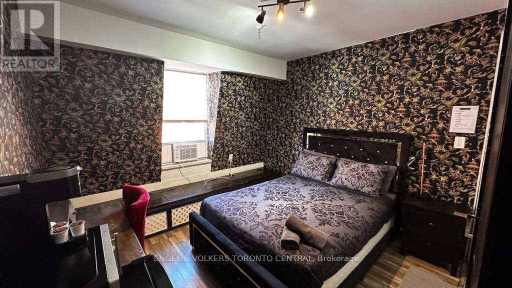 650 1/2 Queen Street W, Toronto, Ontario  M6J 1E4 - Photo 8 - C12423549