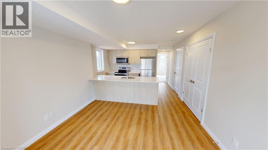 410 Northfield Drive W Unit# D3, Waterloo, Ontario  N2L 0A6 - Photo 3 - 40773176