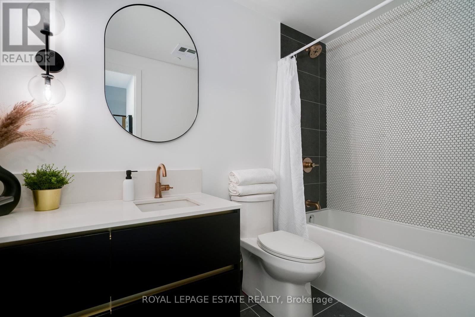 404 - 1285 Queen Street E, Toronto, Ontario  M4L 0B6 - Photo 16 - E12423472