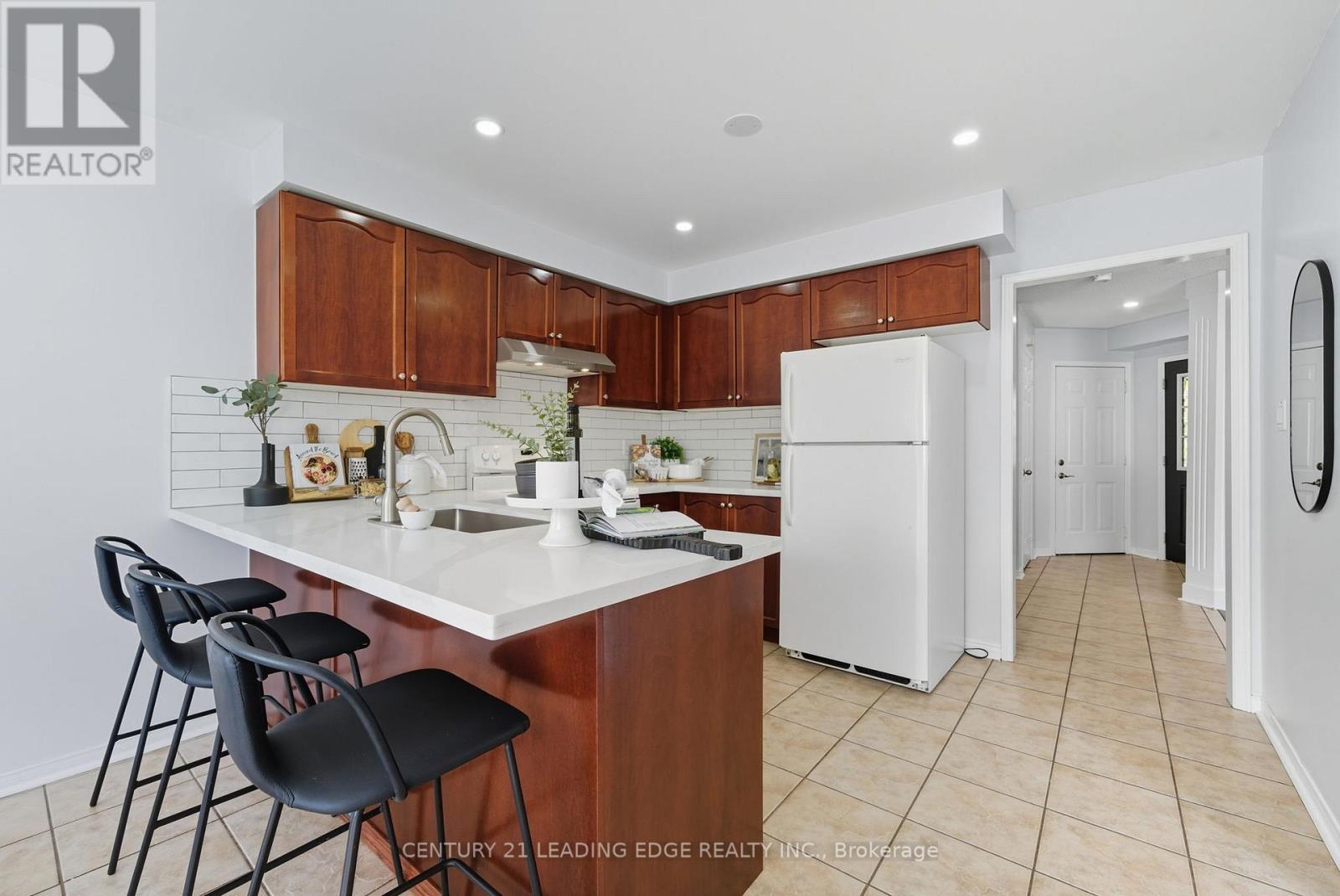 9 Mccartney Avenue, Whitby, Ontario  L1R 2Y3 - Photo 11 - E12423573