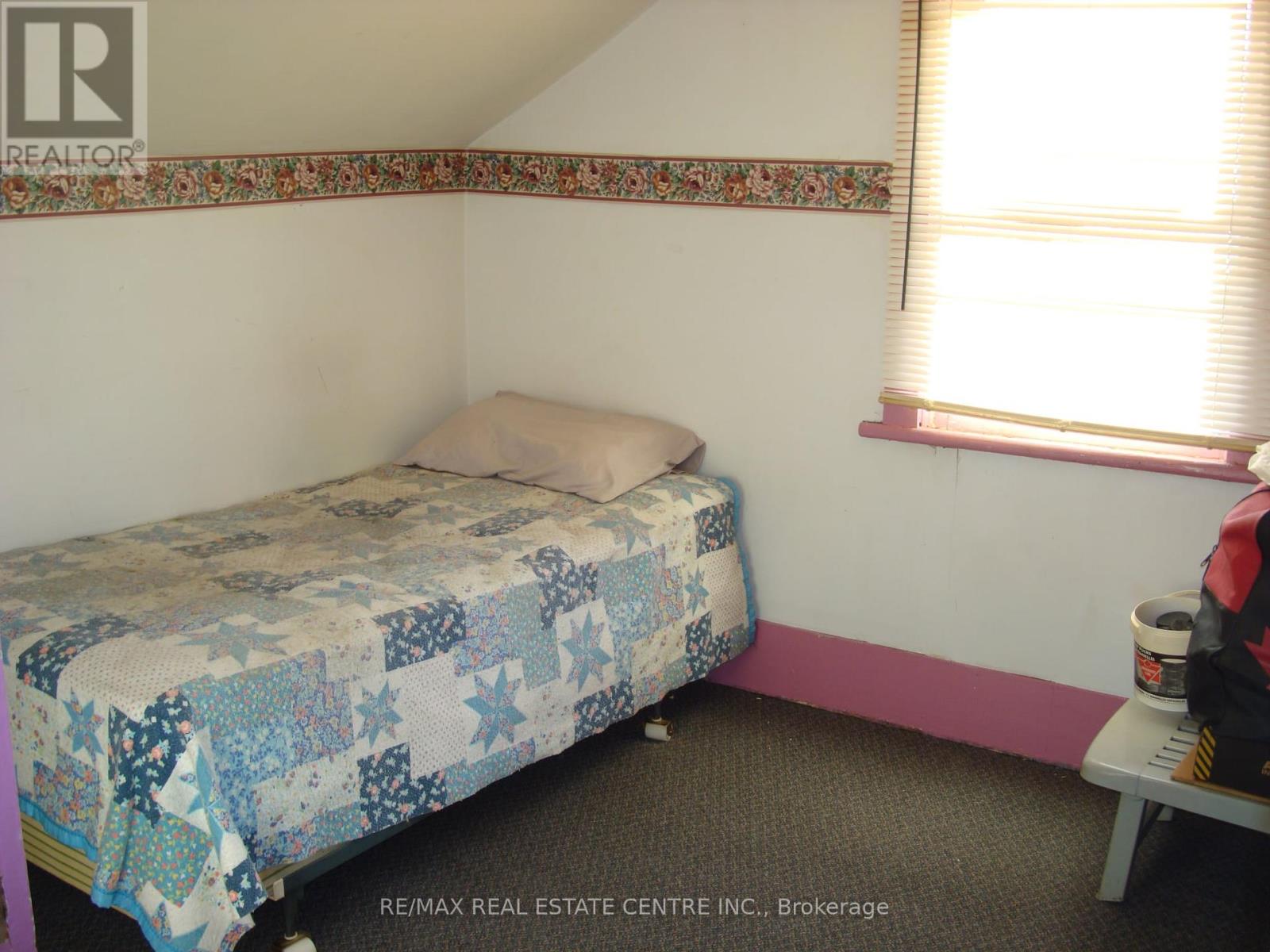 27 Scene Street, Halton Hills (Ac Acton), Ontario  L7J 1A1 - Photo 12 - W12389543
