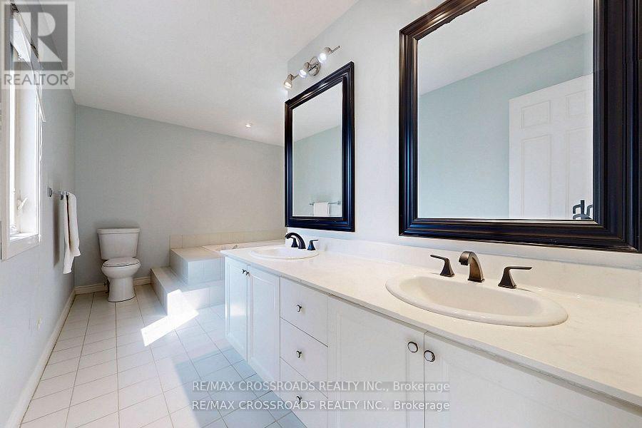 63 Baynards Lane, Richmond Hill, Ontario  L4C 9B6 - Photo 26 - N12423429