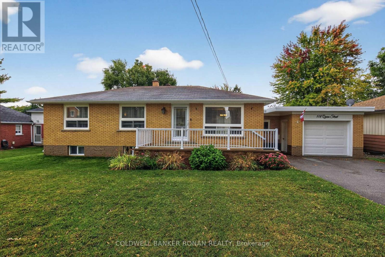 118 Queen Street, Bradford West Gwillimbury, Ontario  L3Z 1L3 - Photo 1 - N12423433