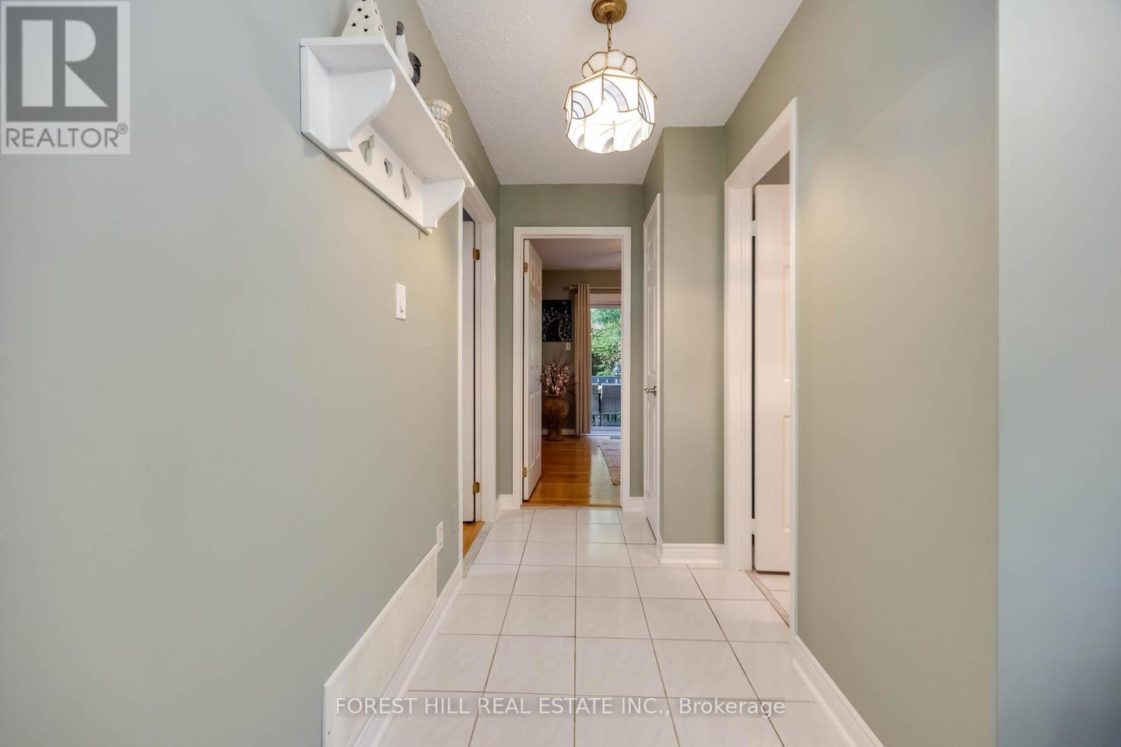101 Gray Avenue, New Tecumseth, Ontario  L9R 1P6 - Photo 12 - N12423479