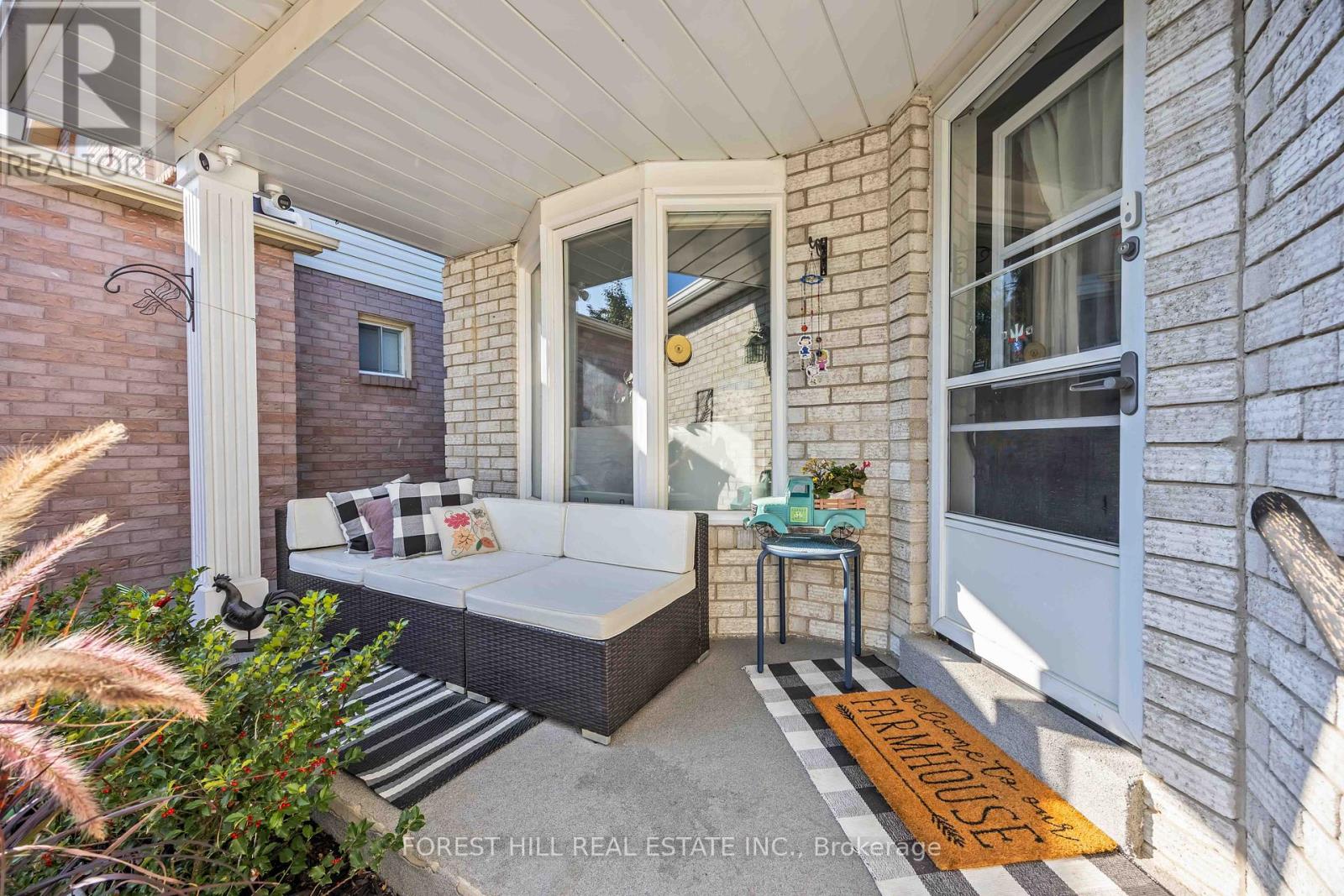 101 Gray Avenue, New Tecumseth, Ontario  L9R 1P6 - Photo 3 - N12423479