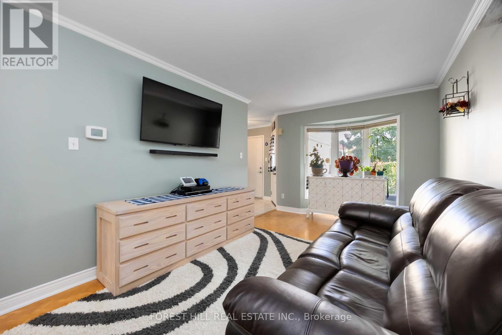 101 Gray Avenue, New Tecumseth, Ontario  L9R 1P6 - Photo 6 - N12423479