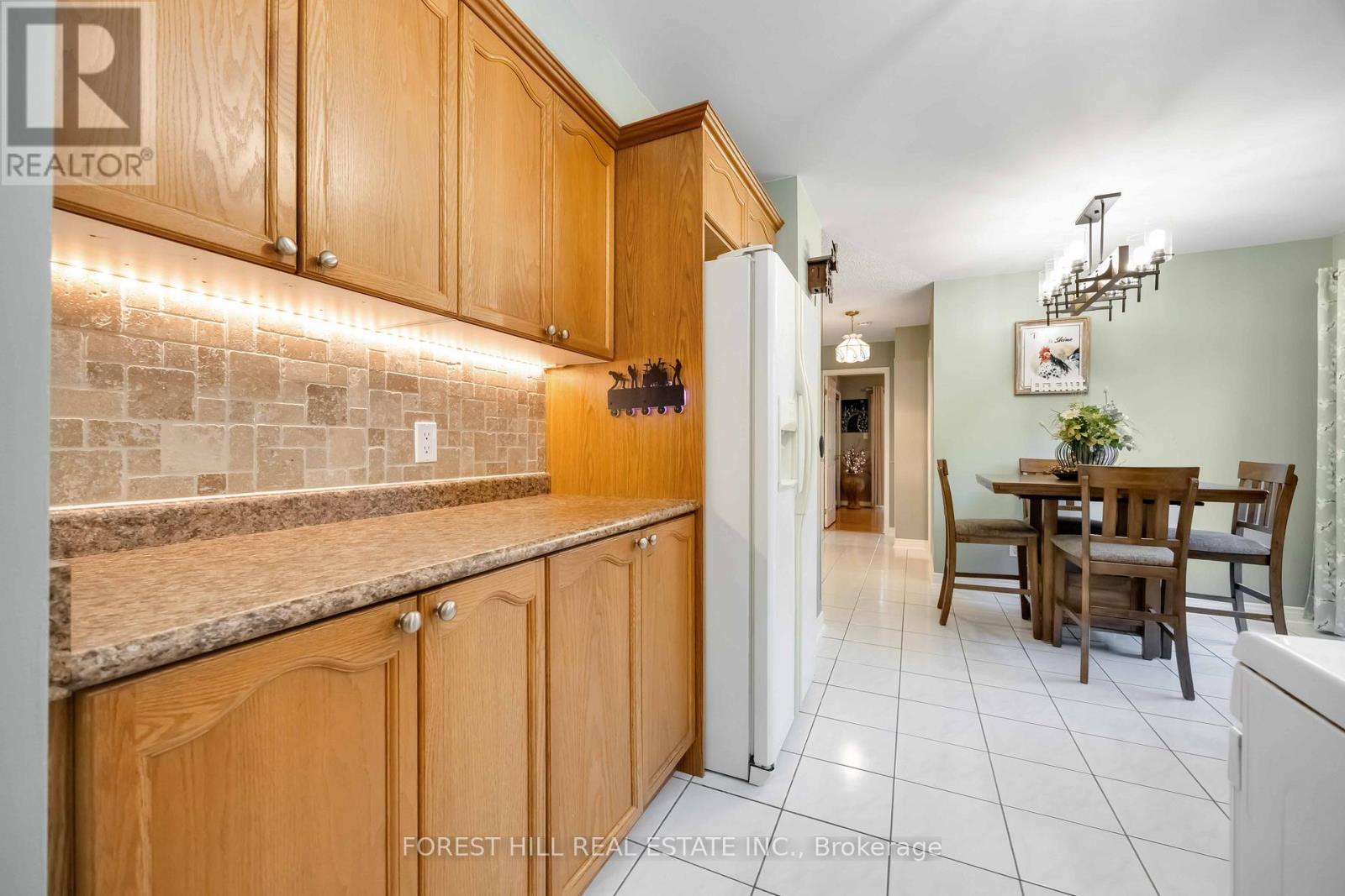 101 Gray Avenue, New Tecumseth, Ontario  L9R 1P6 - Photo 8 - N12423479