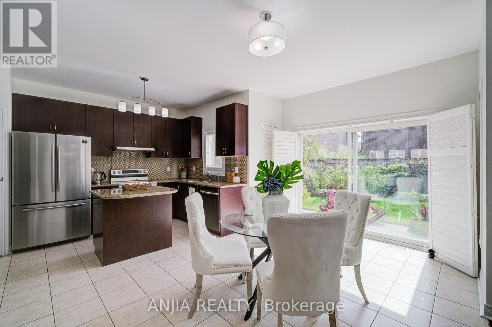 15 Sedore Street, Markham, Ontario  L6E 0K2 - Photo 15 - N12423575
