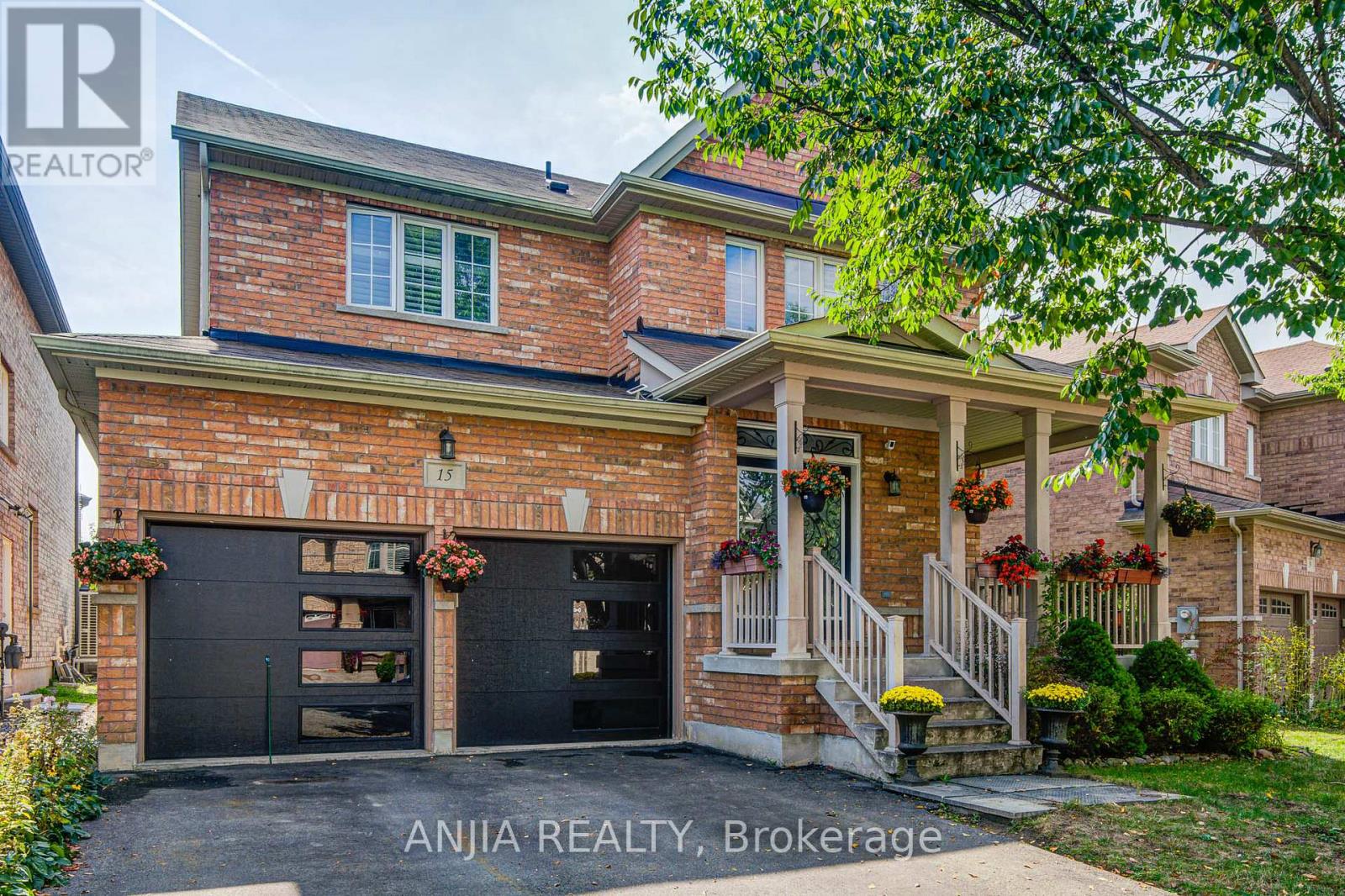 15 Sedore Street, Markham, Ontario  L6E 0K2 - Photo 2 - N12423575