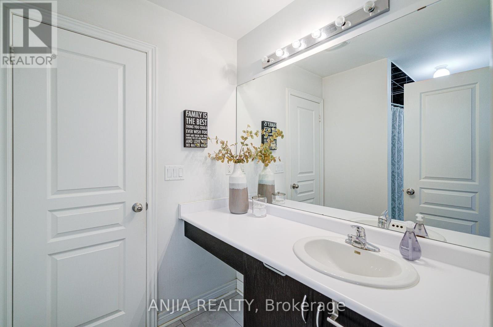 15 Sedore Street, Markham, Ontario  L6E 0K2 - Photo 33 - N12423575