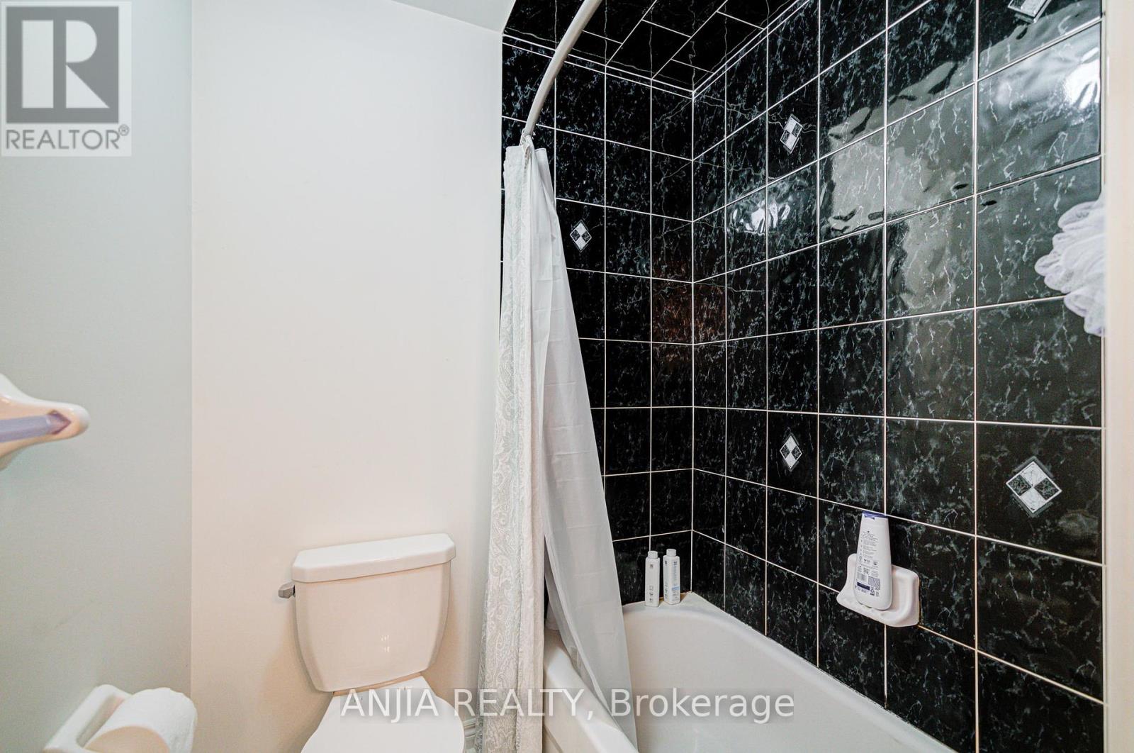 15 Sedore Street, Markham, Ontario  L6E 0K2 - Photo 34 - N12423575