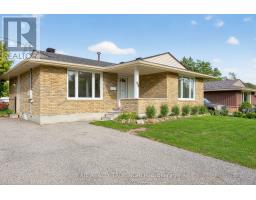 23 JANINE STREET, Barrie, Ontario