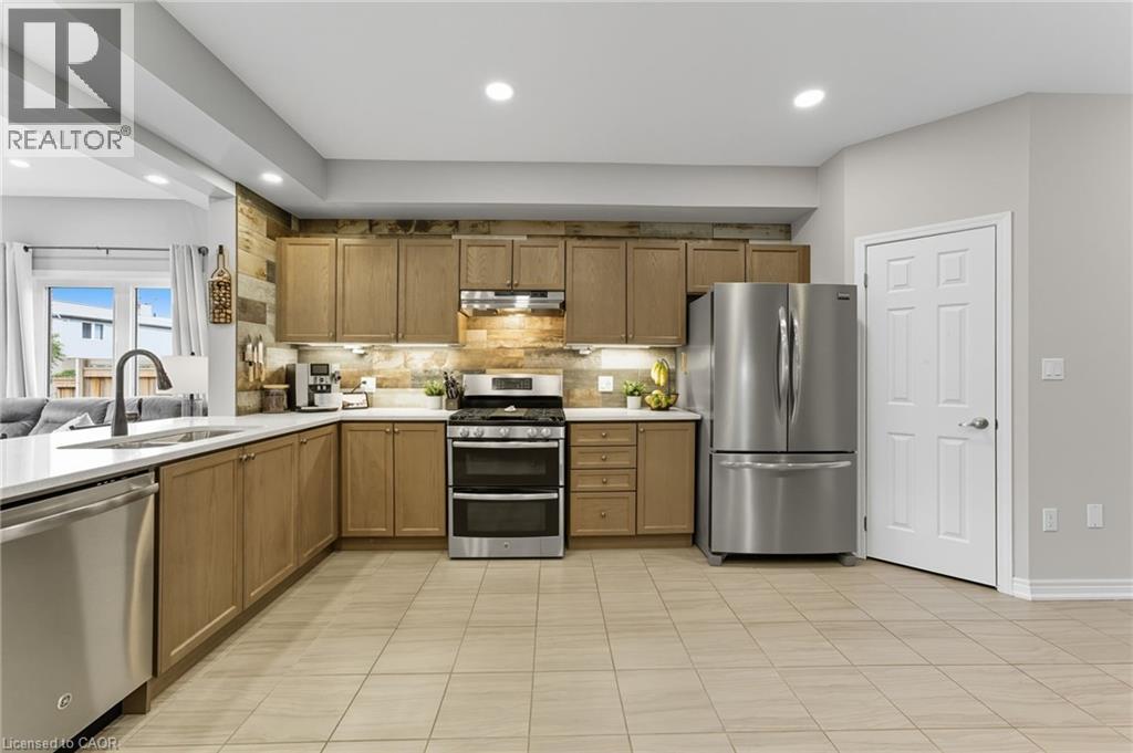 71 Bradbury Road, Stoney Creek, Ontario  L8J 0E4 - Photo 8 - 40772812
