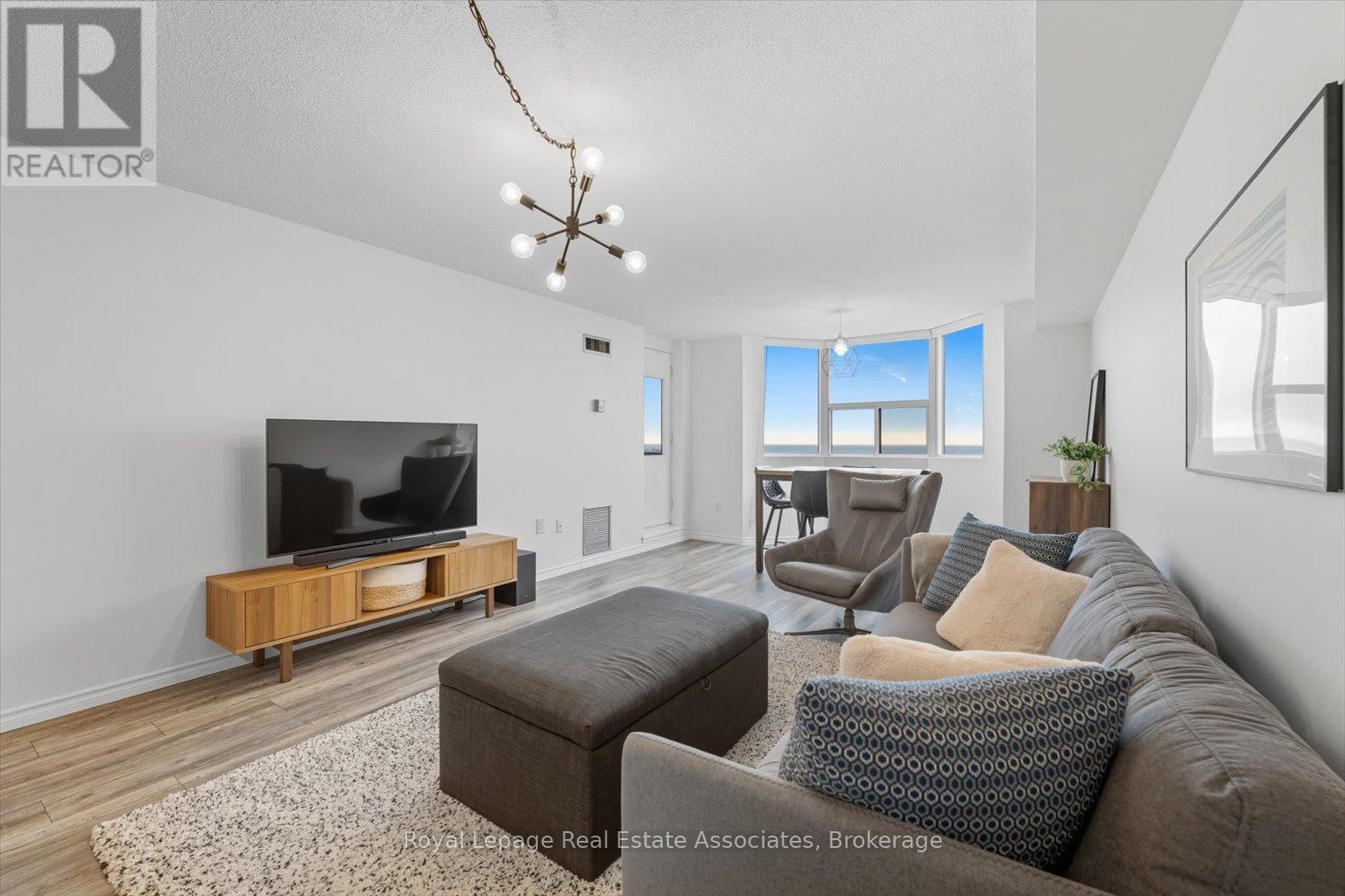 1508 - 3845 Lake Shore Boulevard W, Toronto, Ontario  M8W 4Y3 - Photo 13 - W12423434