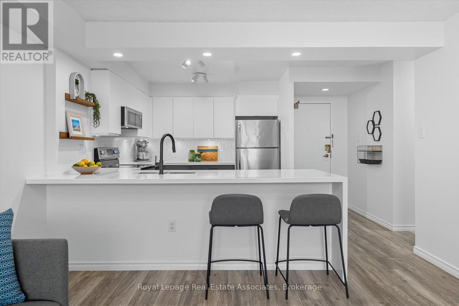 1508 - 3845 Lake Shore Boulevard W, Toronto, Ontario  M8W 4Y3 - Photo 14 - W12423434